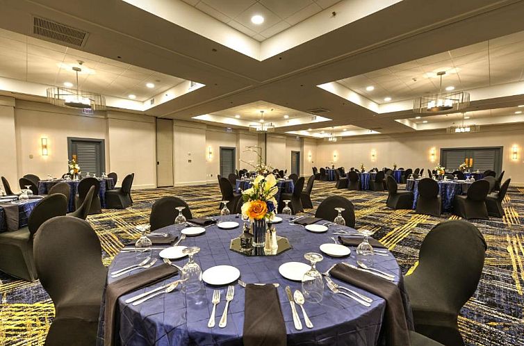 Crowne Plaza Jacksonville Airport, an IHG Hotel