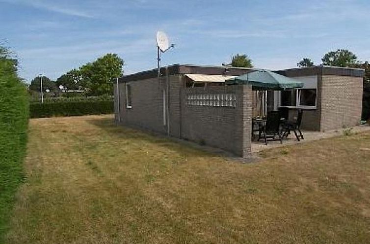 Vrijstaande bungalow voor 6 personen nabij het strand in