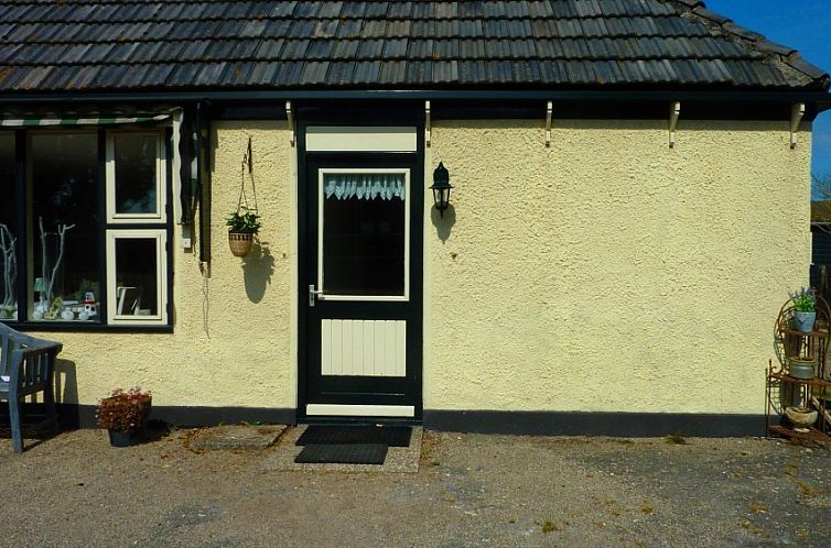 100 jaar oude stolpboerderij