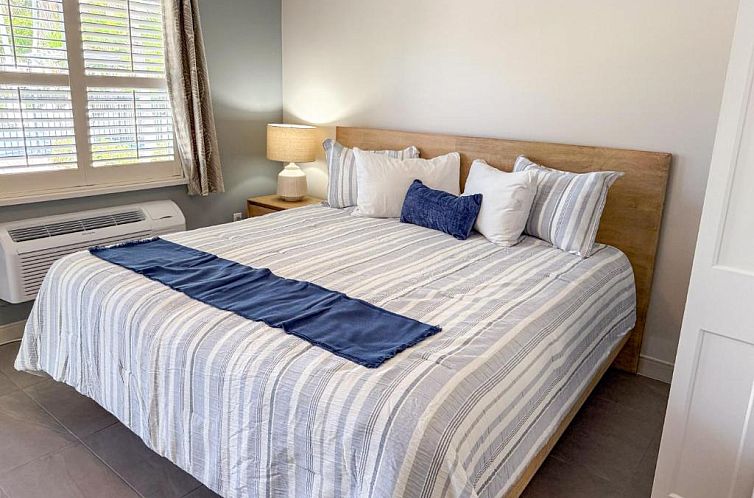 Marco Island Lakeside Inn