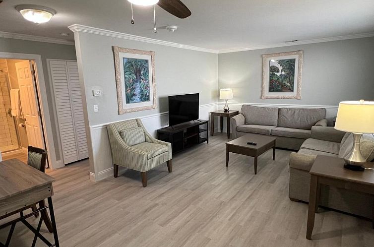 Marco Island Lakeside Inn