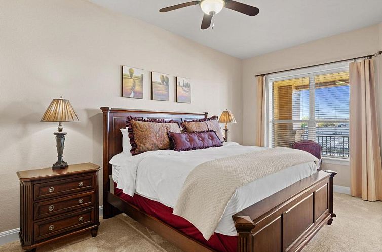 Horseshoe Bay Resort