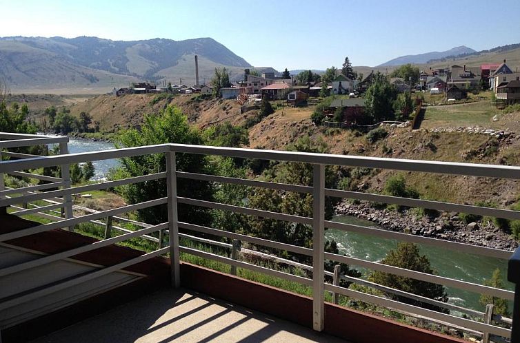 Absaroka Lodge
