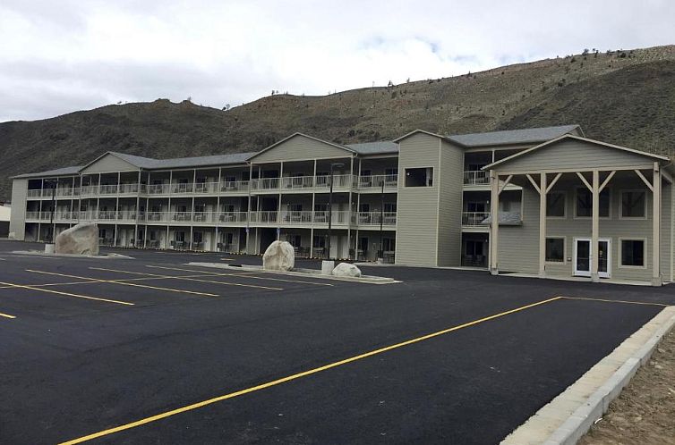 Yellowstone Big Rock Inn