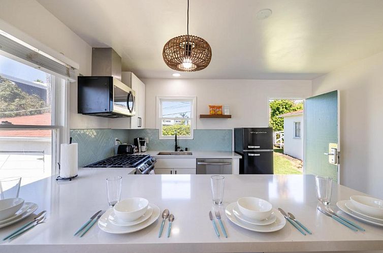 Tides Oceanview Inn and Cottages