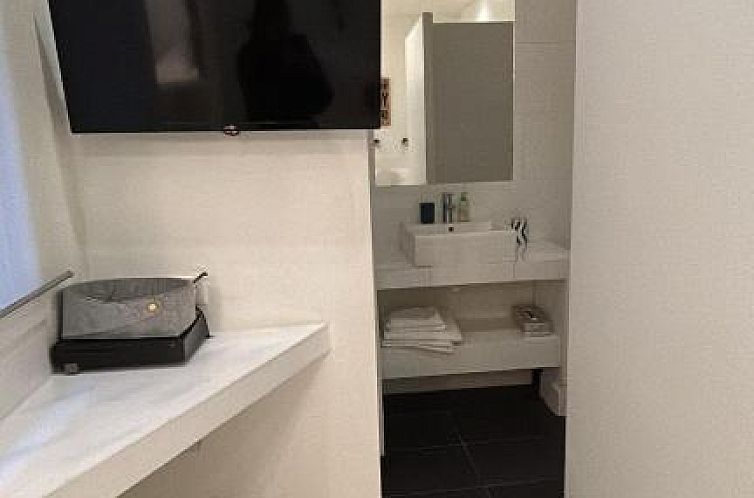 Sainte Apartments