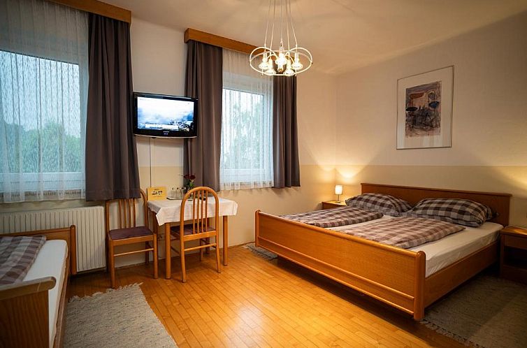 Gasthaus-Gostišče-Trattoria Ogris