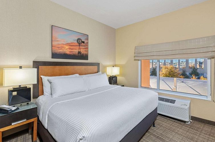 Cambria Hotel Plano - Frisco