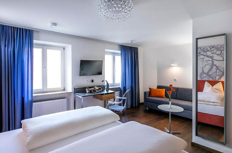 Hotel Münchner Hof und Blauer Turm