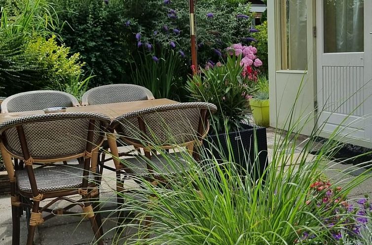 Vakantiehuis Wunderschönes Haus mit Pool, Garten und Grill