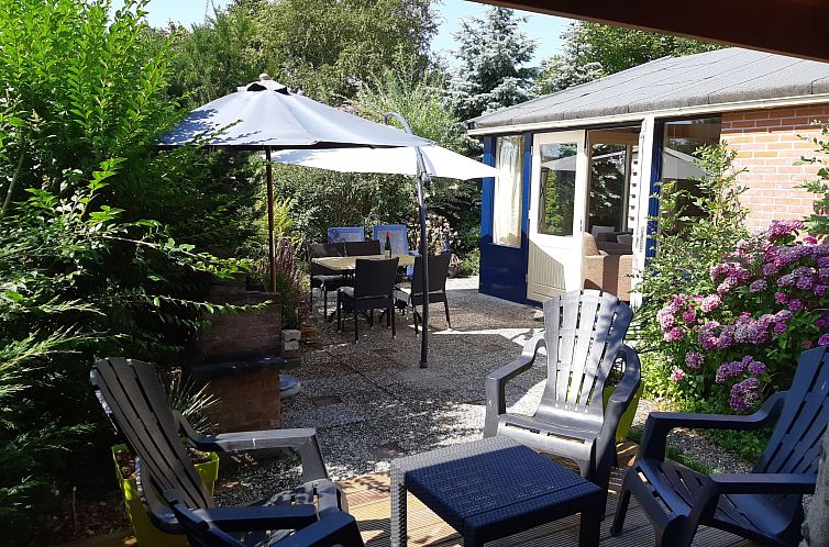 Vakantiehuis Wunderschönes Haus mit Pool, Garten und Grill