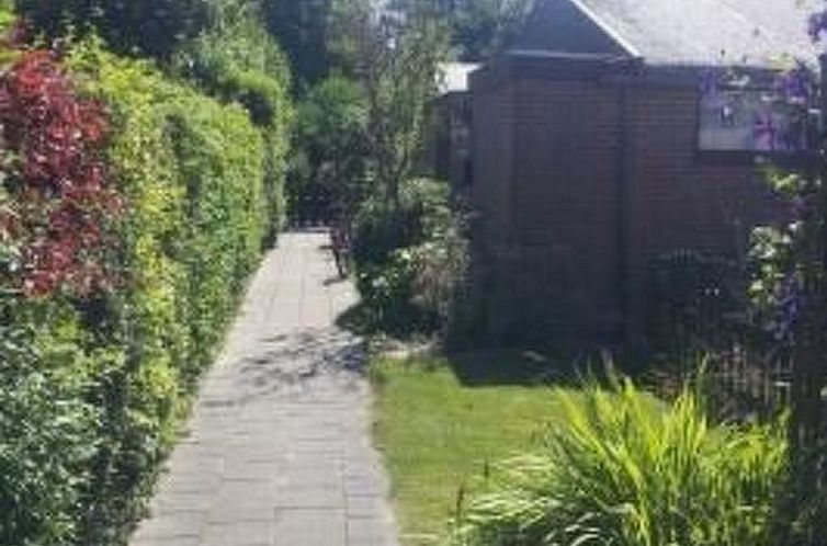 Vakantiehuis Wunderschönes Haus mit Pool, Garten und Grill