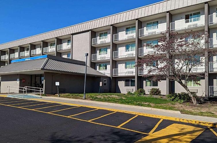 Motel 6-Danvers, MA - Boston North