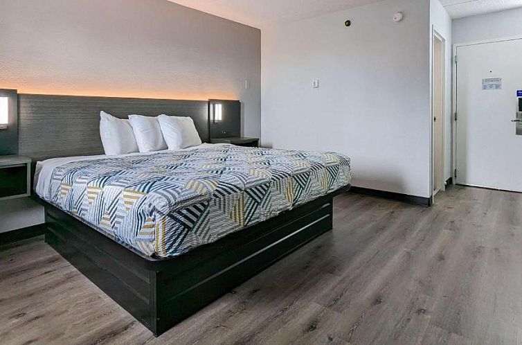 Motel 6-Danvers, MA - Boston North