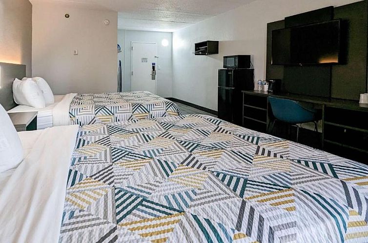 Motel 6-Danvers, MA - Boston North