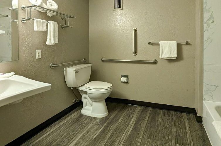 Motel 6-Danvers, MA - Boston North