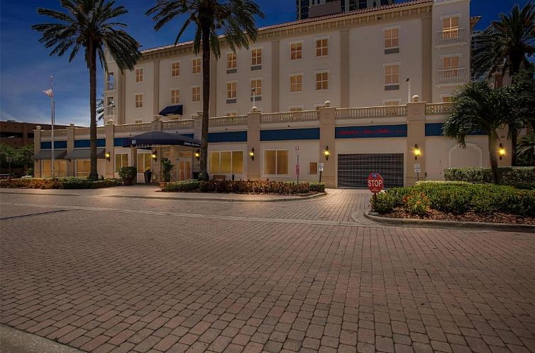 Hampton Inn & Suites St. Petersburg/Downtown