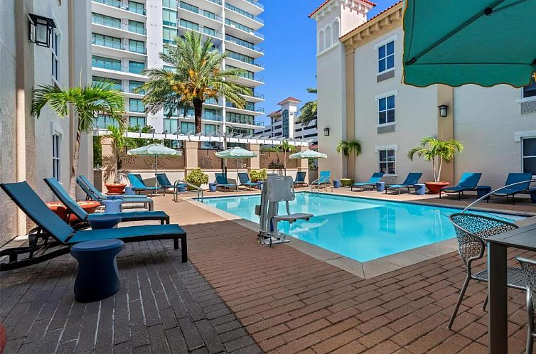 Hampton Inn & Suites St. Petersburg/Downtown