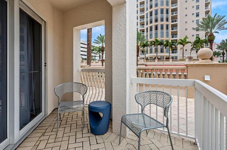 Hampton Inn & Suites St. Petersburg/Downtown