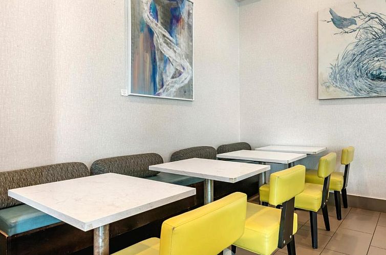 Staybridge Suites St. Petersburg FL, an IHG Hotel