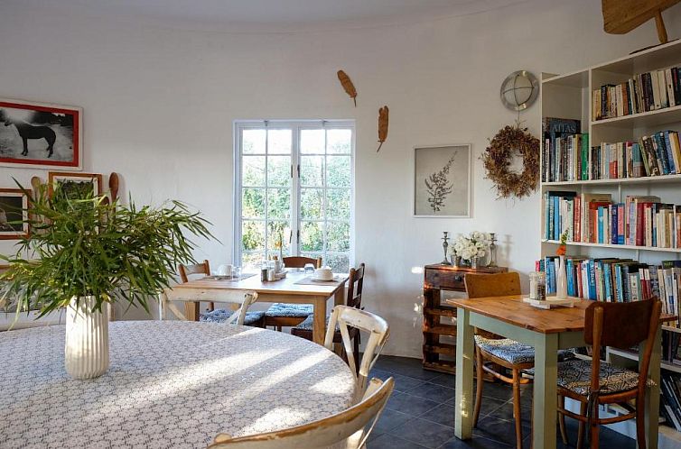 Kogman & Keisie Guest Farm