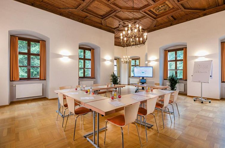 JUFA Hotel Schloss Röthelstein