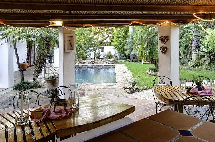 GuBas De Hoek meet eat sleep