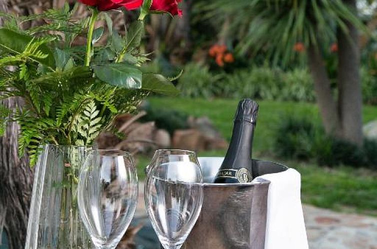 GuBas De Hoek meet eat sleep