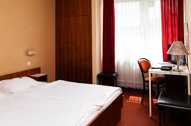 Hotel Meran Hallenbad & Sauna