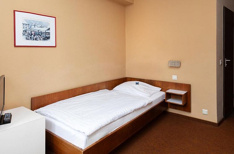 Hotel Meran Hallenbad & Sauna