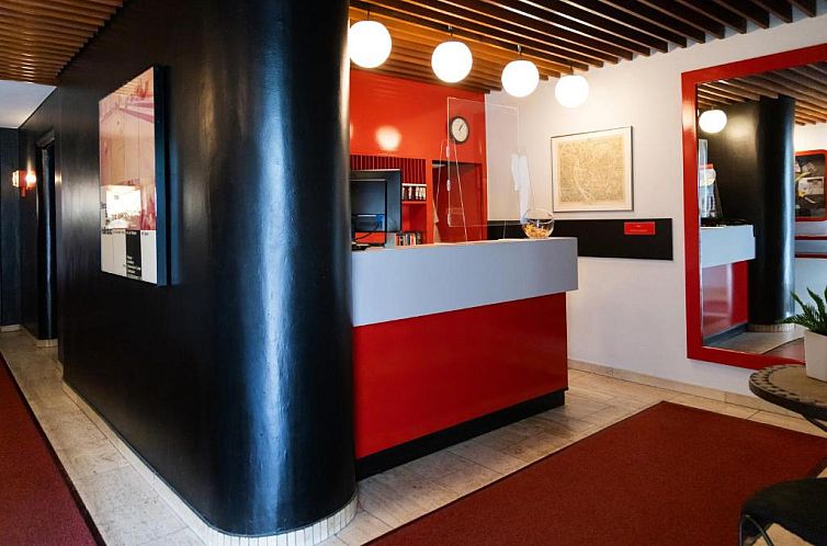 Hotel Meran Hallenbad & Sauna