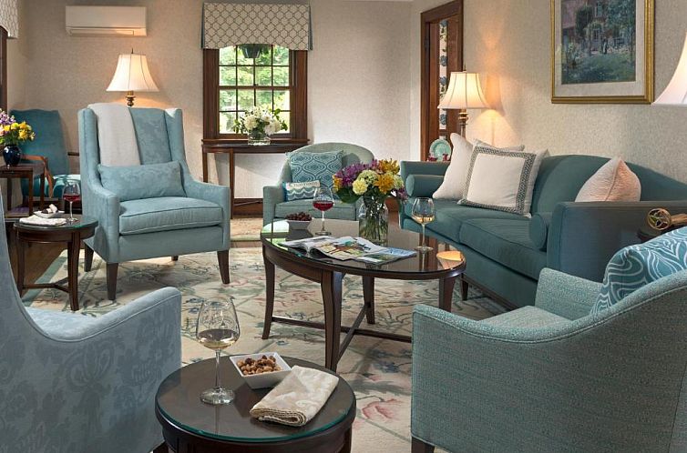 Guest house 5025102 - Bed and Breakfast New England - Old Harbor Inn