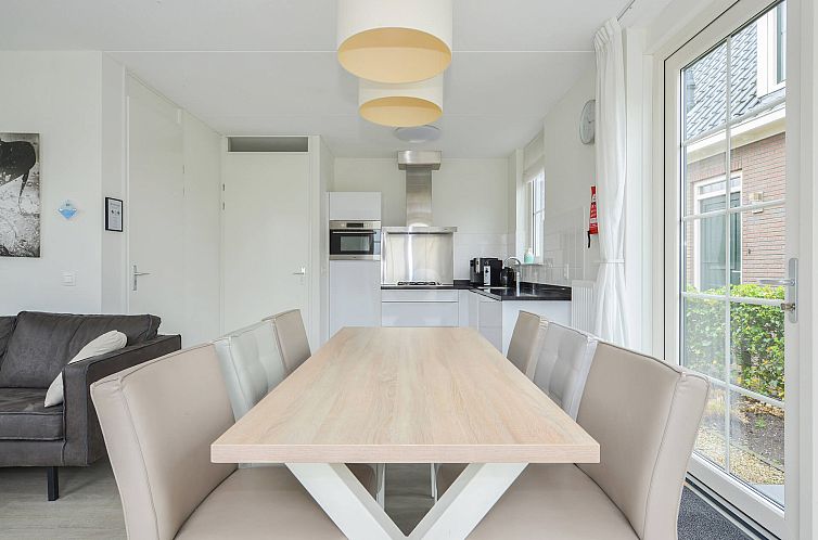 Vrijstaande woning in Uitdam