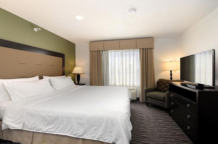 Holiday Inn Express Hotel & Suites Chicago-Deerfield/Lincoln