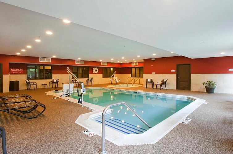 Holiday Inn Express Hotel & Suites Chicago-Deerfield/Lincoln