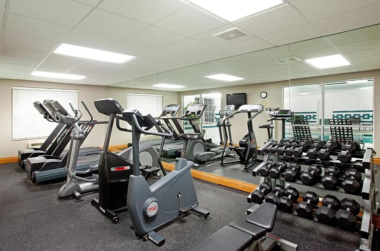 Holiday Inn Express Hotel & Suites Chicago-Deerfield/Lincoln