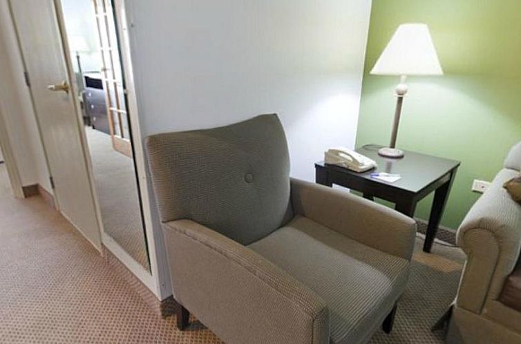 Holiday Inn Express Hotel & Suites Chicago-Deerfield/Lincoln