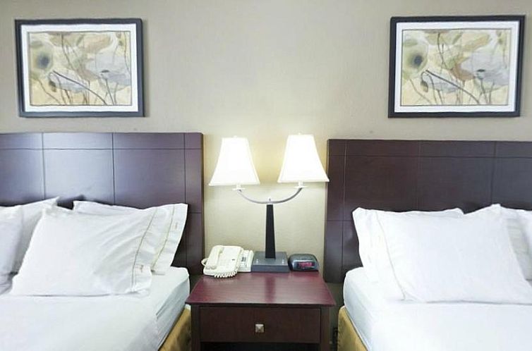 Holiday Inn Express Hotel & Suites Chicago-Deerfield/Lincoln