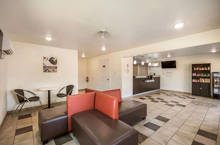 Studio 6-Huntsville, TX