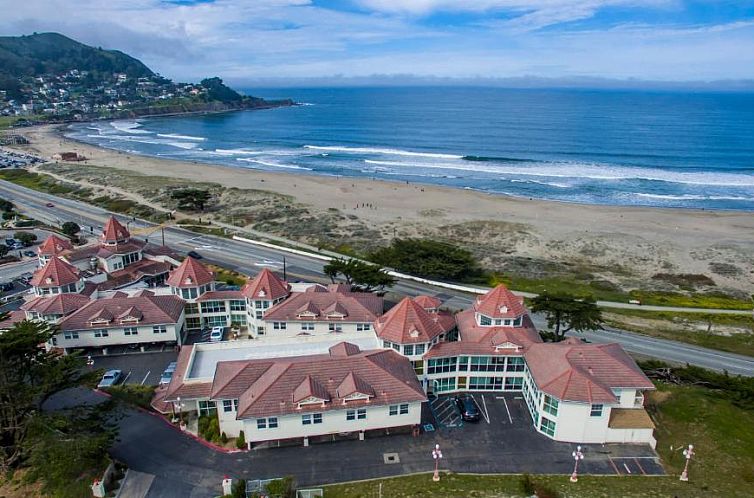 Pacifica Beach Hotel