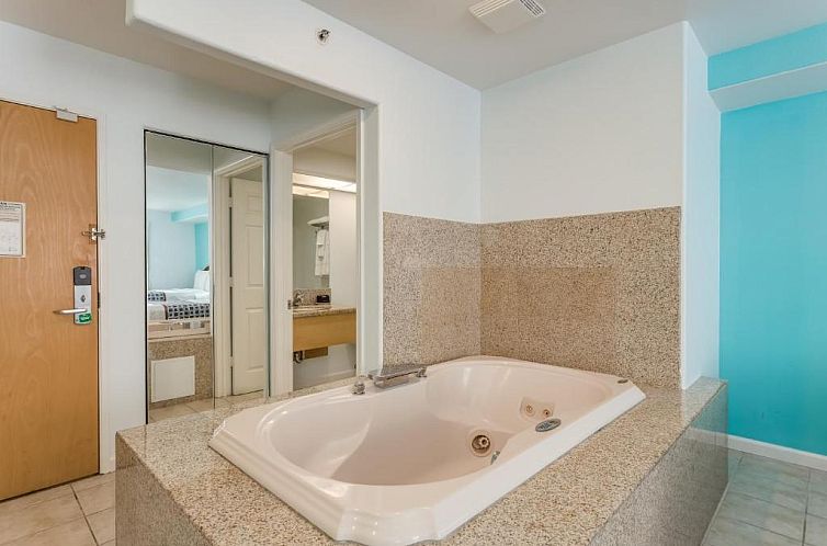 Pacifica Beach Hotel