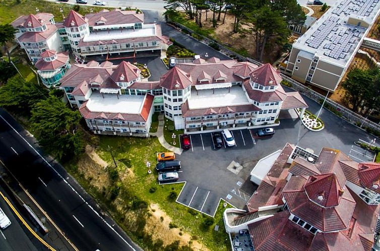 Pacifica Beach Hotel