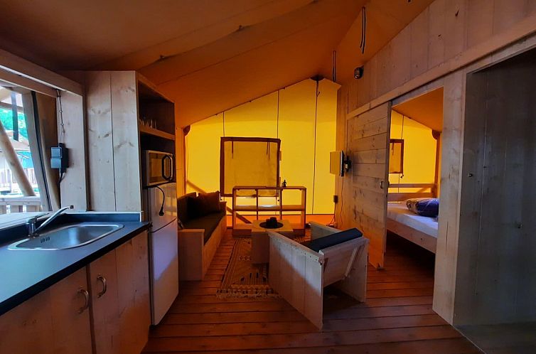 Lodgetent Community 16