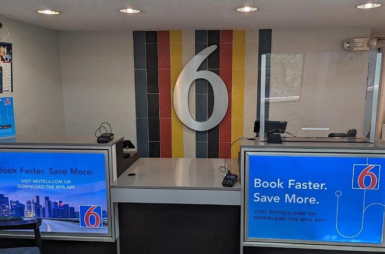 Motel 6-Nashua, NH - South
