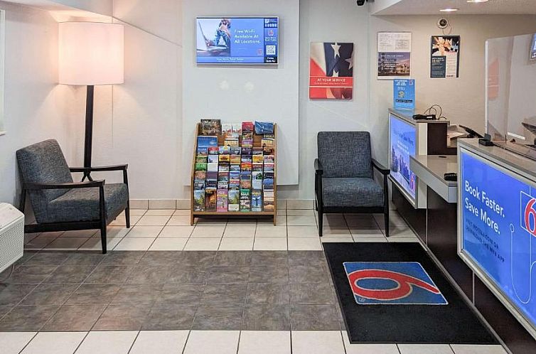 Motel 6-Nashua, NH - South