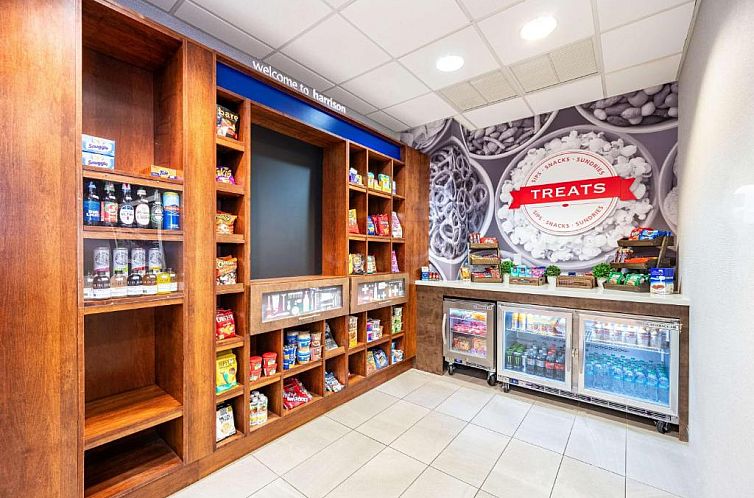 Hampton Inn & Suites Newark-Harrison-Riverwalk