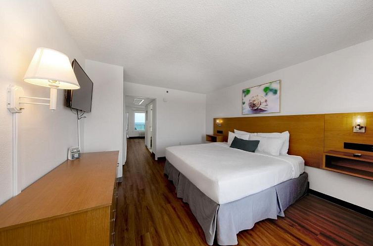 Beachcomber by the Sea