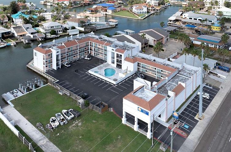 WindWater Hotel and Marina