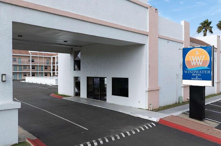 WindWater Hotel and Marina