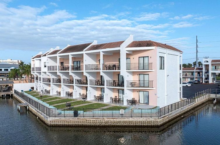 WindWater Hotel and Marina